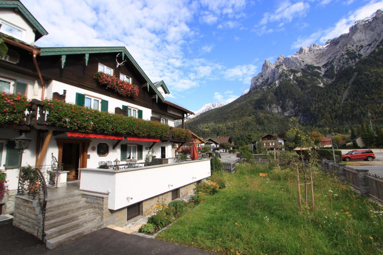 Gaestehaus Sonnenheim Mittenwald Kültér fotó